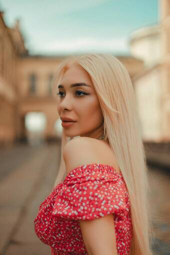 Индивидуалка Люция +7(911)768-44-51 СПБ
